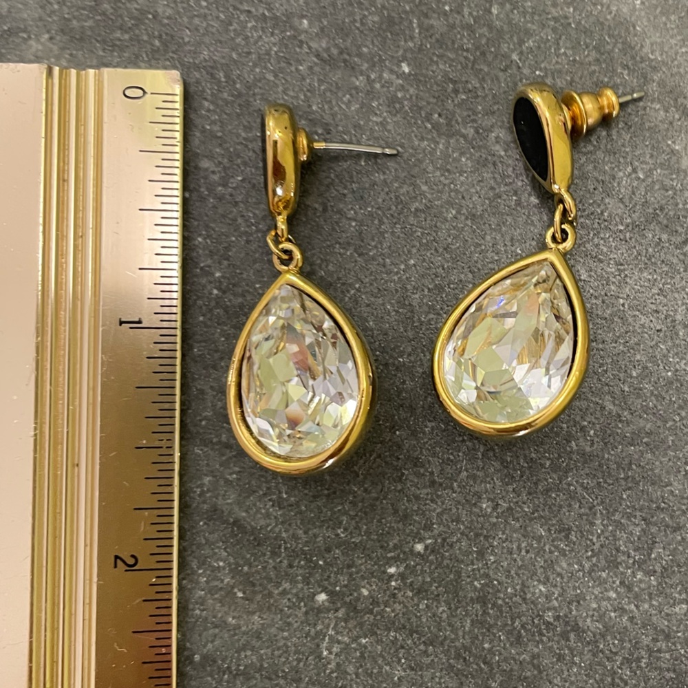 Vintage Trifari Gold Black Teardrop Crystal Dangly Earrings - Picture 6 of 7